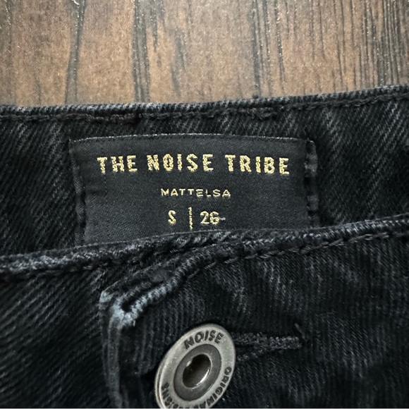 The Noise Tribe Size 26 Black Distressed Wide Leg Cropped Denim - Picture 9 of 9